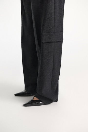 Dorothee Schumacher Bouclé barrel leg pants vinyl black Model Detail View