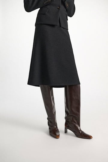 Dorothee Schumacher Bouclé skirt vinyl black Model Detail View