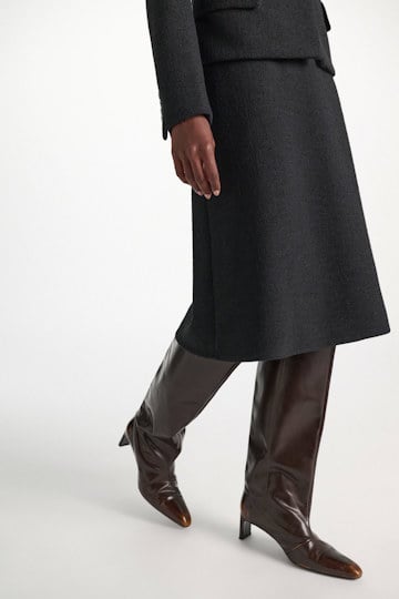 Dorothee Schumacher Bouclé skirt vinyl black Model Detail View