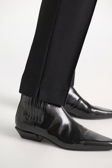 Dorothee Schumacher Punto Milano pants with patent details vinyl black Model Detail View