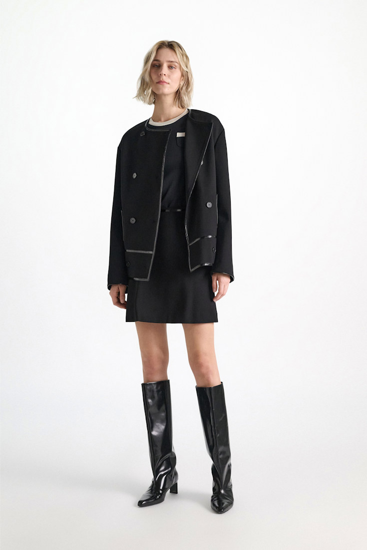 Dorothee Schumacher Punto Milano skirt with patent details vinyl black Model Front View