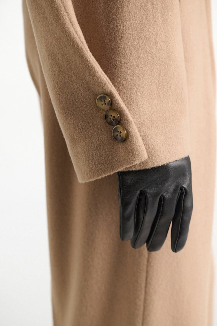 Dorothee Schumacher Blouson aus gebürsteter Wolle almond Model Detail View