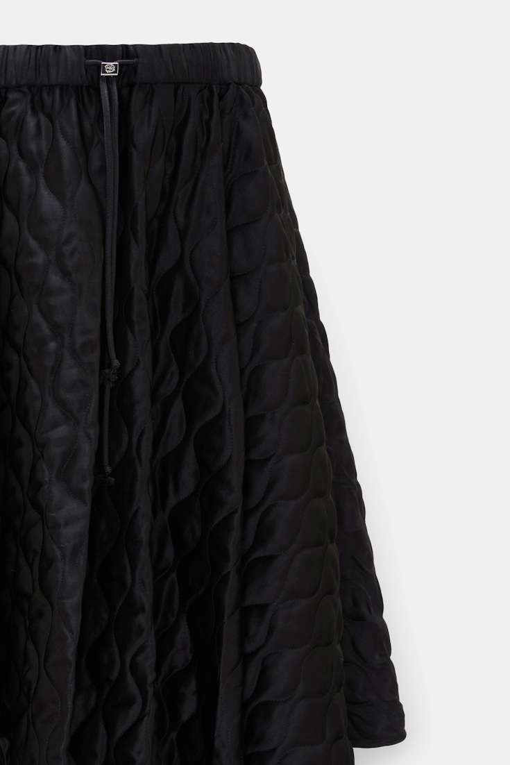 Dorothee Schumacher Quilted skirt in Japanese satin vinyl black Product Detail View