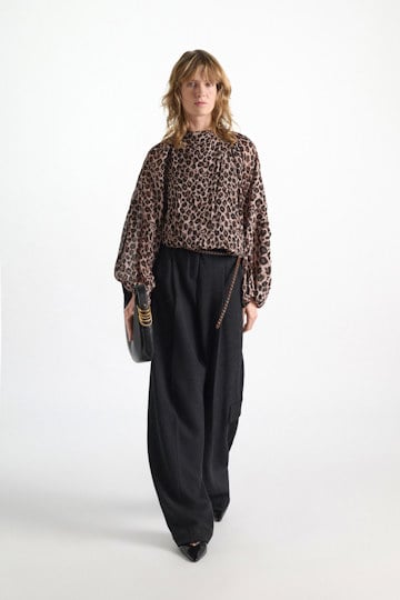 Dorothee Schumacher Leopard print blouse leo placed brown Model Front View