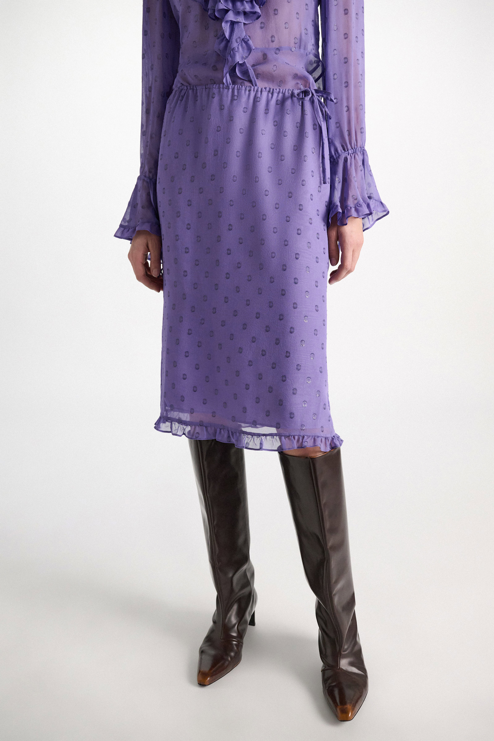 Dorothee Schumacher Shimmering silk georgette midi skirt violet Model Detail View