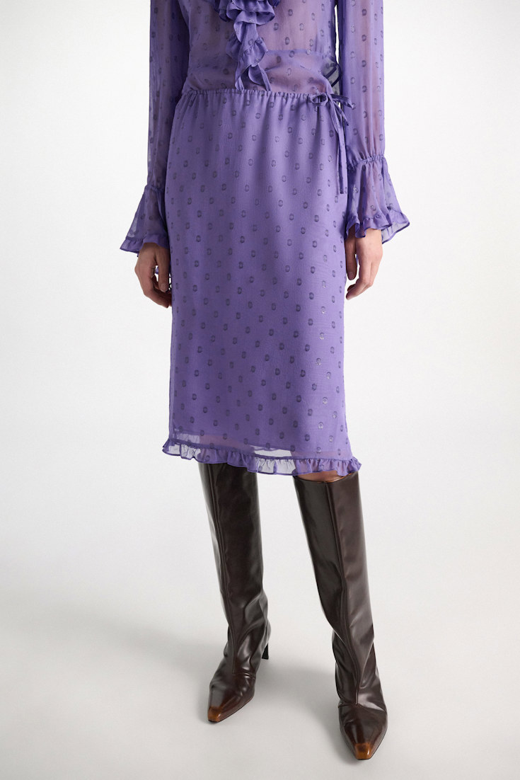 Dorothee Schumacher Shimmering silk georgette midi skirt violet Model Detail View