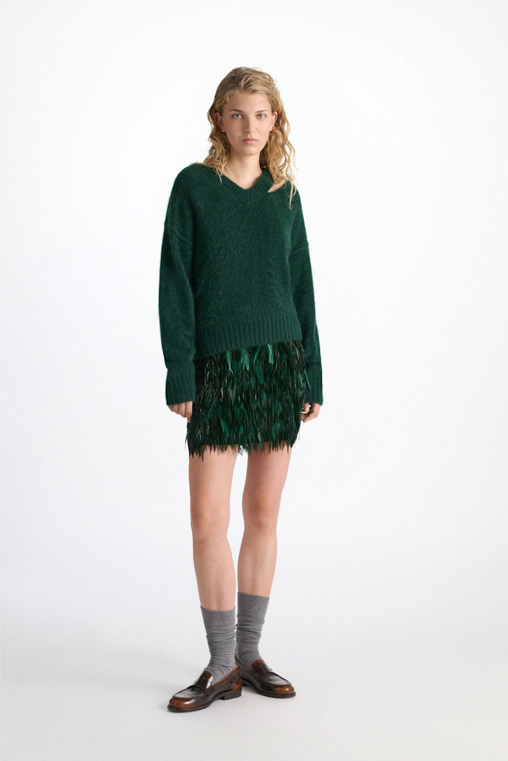 Dorothee Schumacher Glossy feather miniskirt emerald Model Detail View