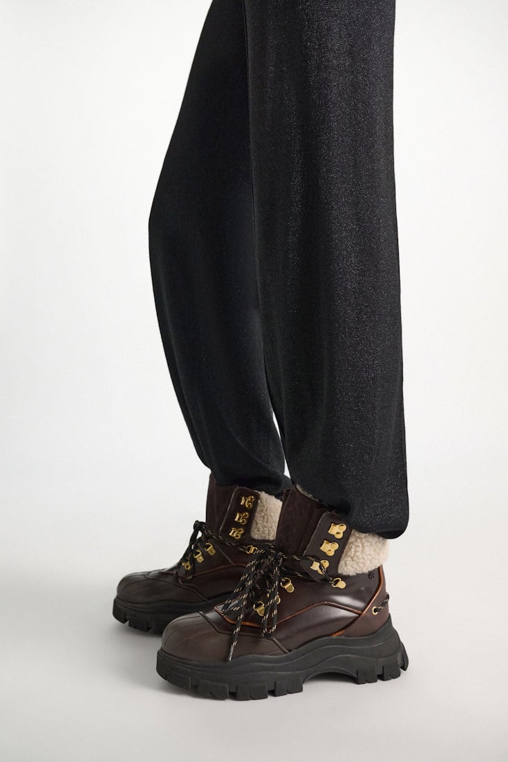 Dorothee Schumacher Trekking-Stiefel aus gebürstetem Leder tiger wood Model Detail View