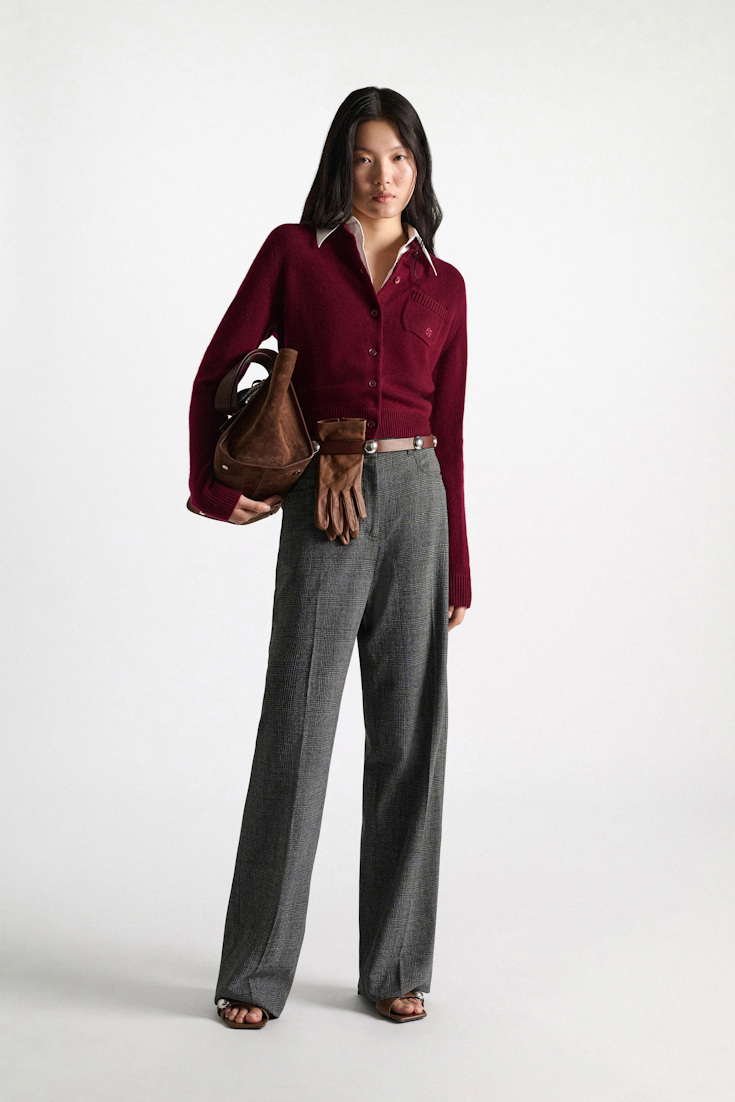 Dorothee Schumacher Fluffy Cardigan mit Hemdkragen dark burgundy