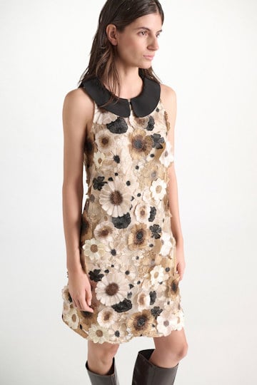 Dorothee Schumacher Kleid mit dreidimensionaler Blumenstickerei multi flower camel Model Detail View