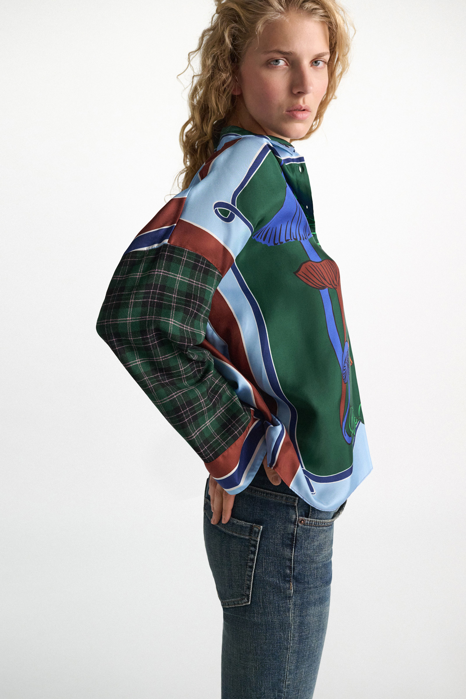 Dorothee Schumacher Oversized mixed print silk twill blouse fungus green Model Detail View