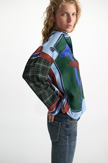 Dorothee Schumacher Oversized mixed print silk twill blouse fungus green Model Detail View