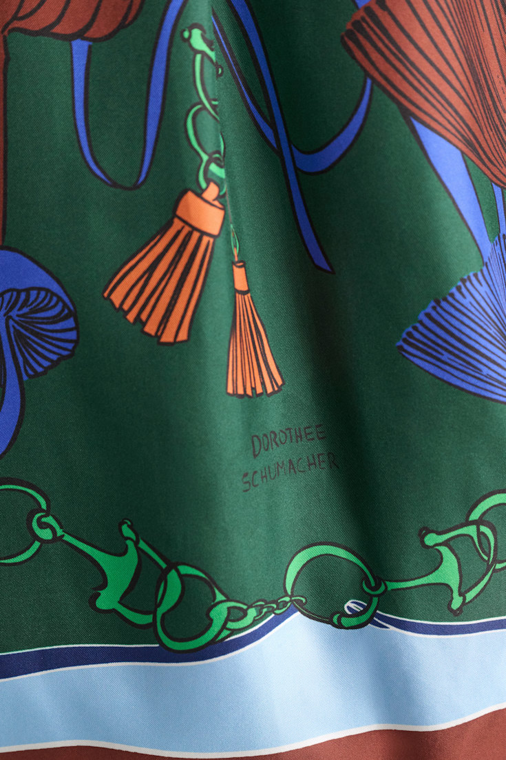Dorothee Schumacher Oversized mixed print silk twill blouse fungus green Model Detail View