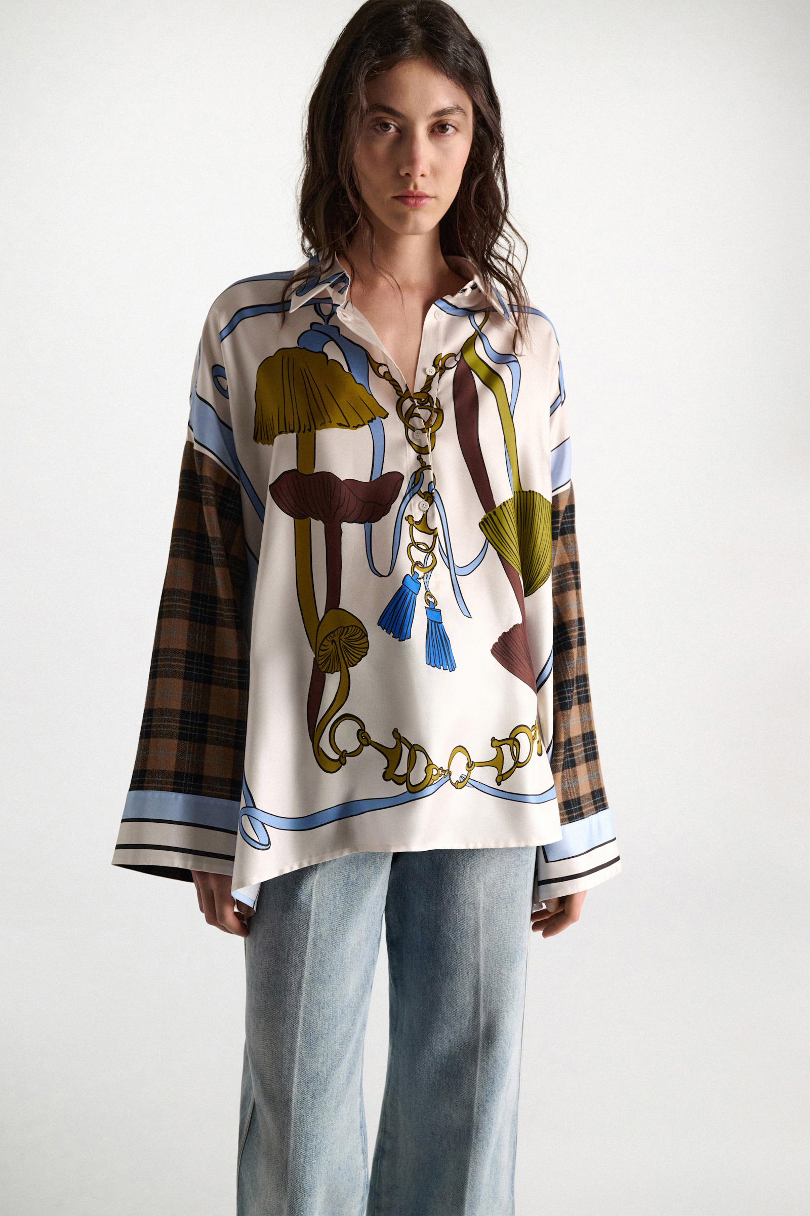 Dorothee Schumacher Oversized mixed print silk twill blouse Blue Ribbon scarf Model Detail View