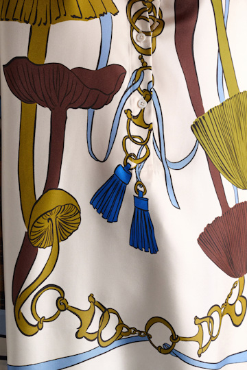 Dorothee Schumacher Oversized mixed print silk twill blouse Blue Ribbon scarf Model Detail View