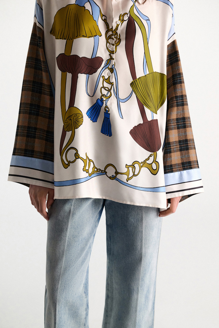 Dorothee Schumacher Oversized mixed print silk twill blouse Blue Ribbon scarf Model Detail View