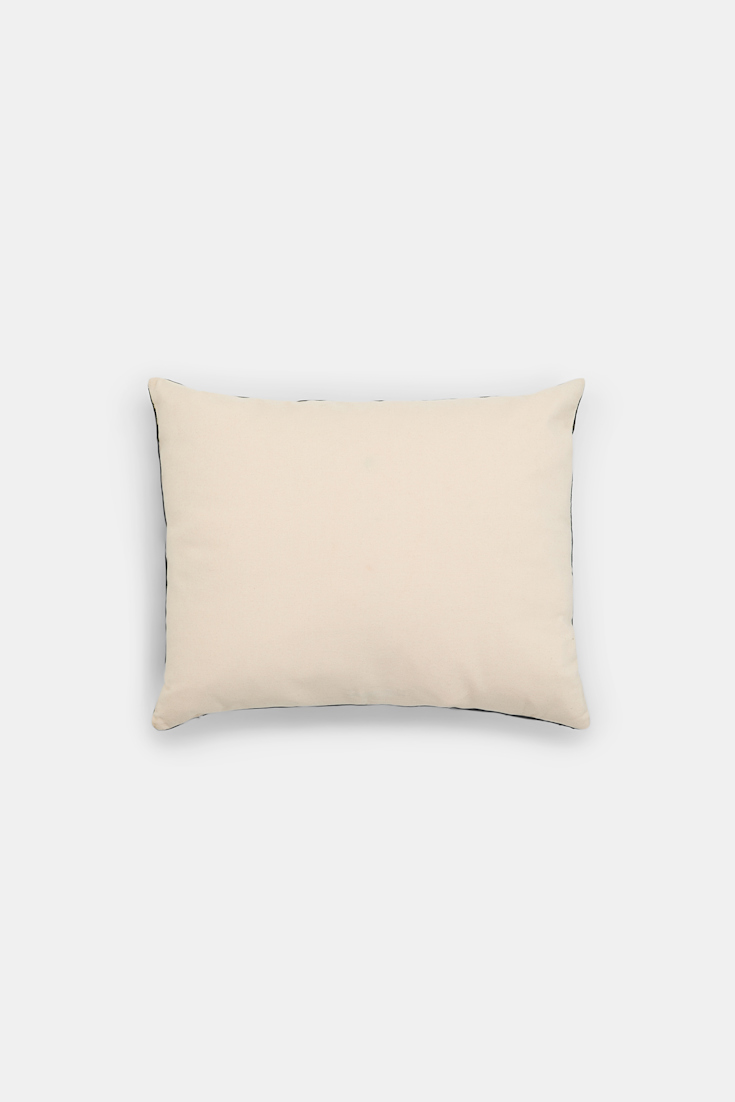 Dorothee Schumacher Small cushion with graphic diamond pattern cream-olive graphic