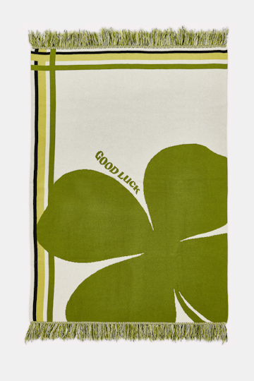 LUCKY CLOVER blanket
