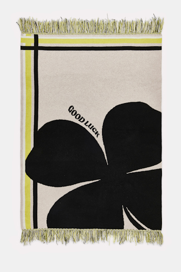 LUCKY CLOVER blanket