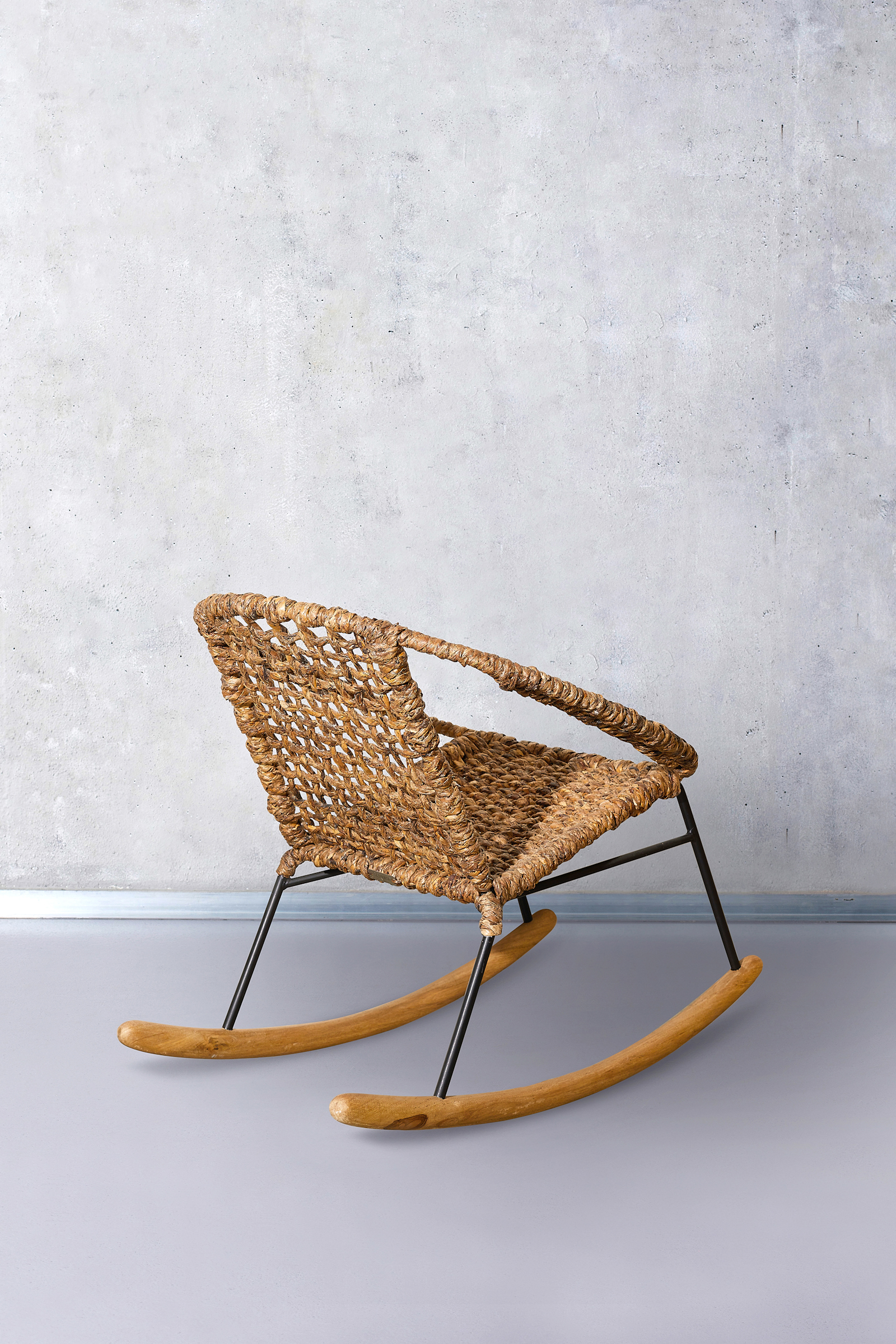 FURNITURE - Chair