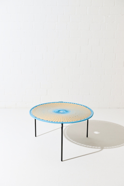 Dorothee Schumacher Großer handgeflochtener Coffee Table azul beige mix