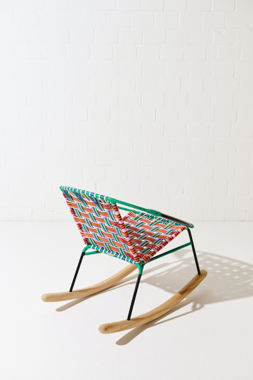 Dorothee Schumacher Handwoven rocking chair rojo azul mix