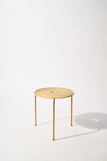 Dorothee Schumacher KLEINER HANDGEFLOCHTENER COFFEE TABLE copper beige mix