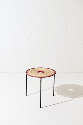 Dorothee Schumacher KLEINER HANDGEFLOCHTENER COFFEE TABLE rojo vino beige mix