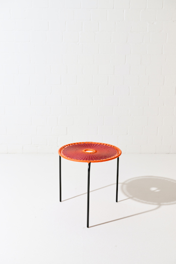 Dorothee Schumacher Kleiner handgeflochtener Coffee Table rojo vino naranja mix