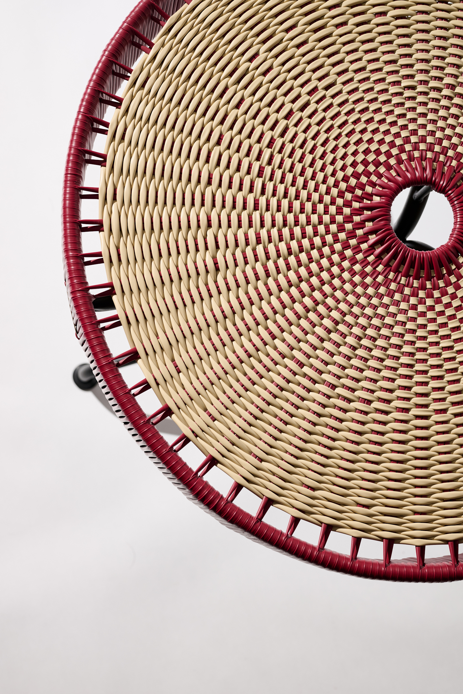 Dorothee Schumacher Handwoven dinner table rojo vino beige mix