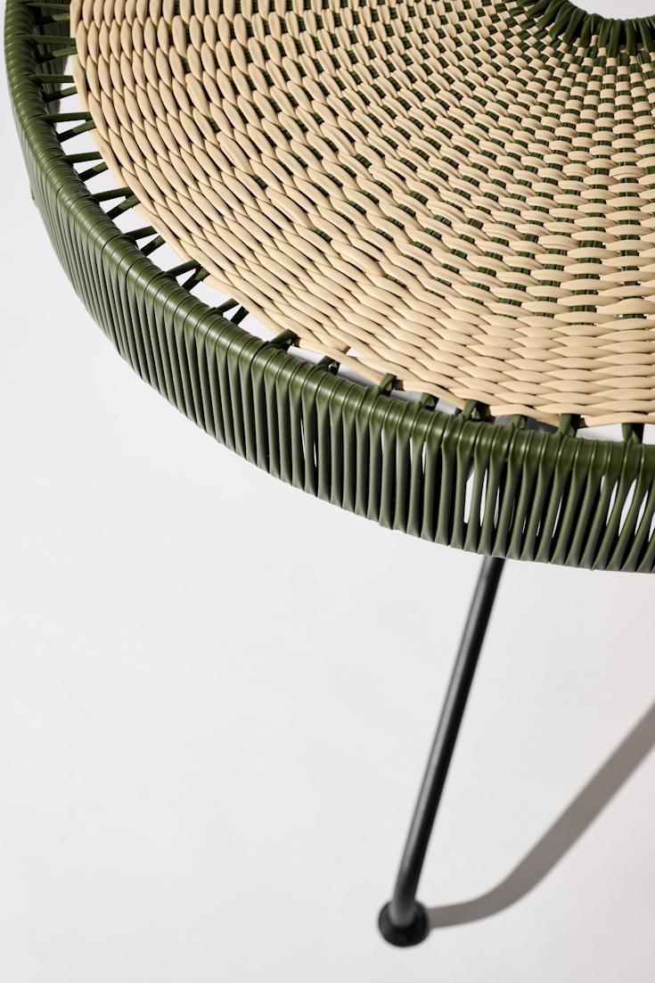 Dorothee Schumacher Handwoven dinner table verde militar beige mix