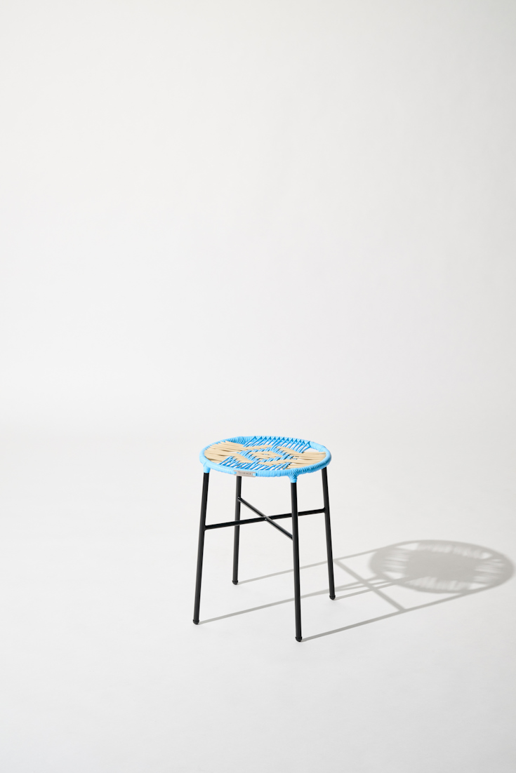 Dorothee Schumacher Handgeflochtener Hocker azul beige mix
