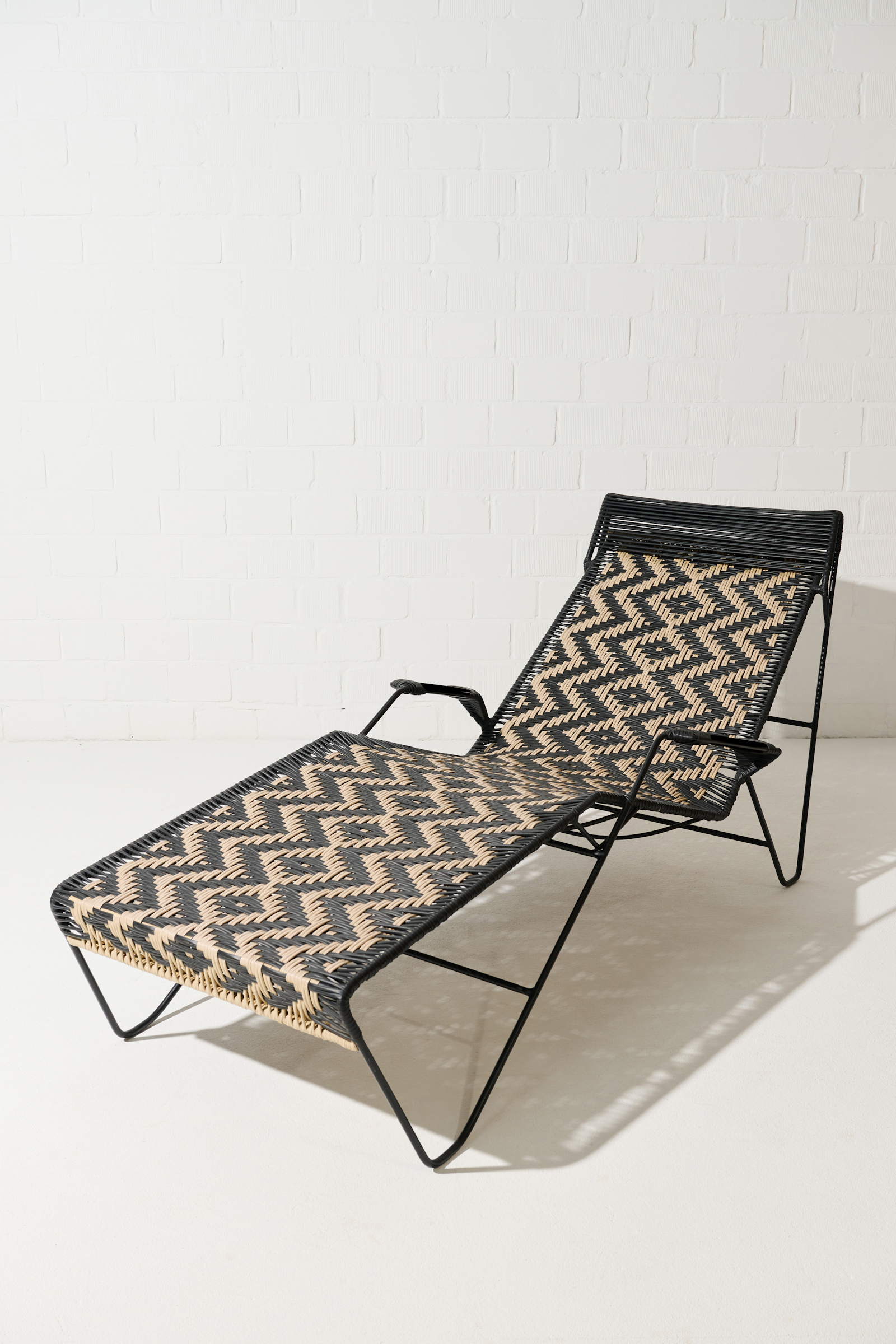 Dorothee Schumacher Handwoven sunlounger black beige mix