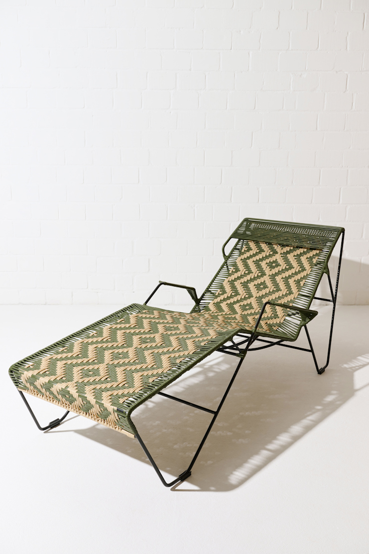Dorothee Schumacher Handwoven sunlounger verde militar beige mix