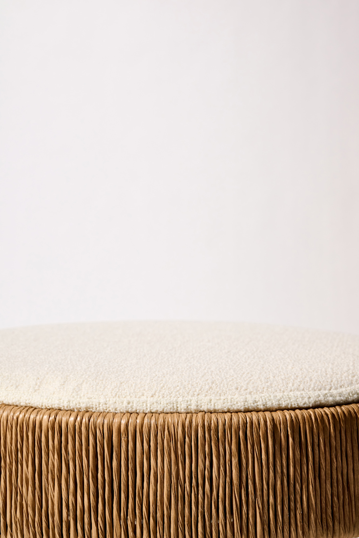 Dorothee Schumacher Handgeflochtener Hocker mit Sitzkissen cordon cienaguero blanco mix