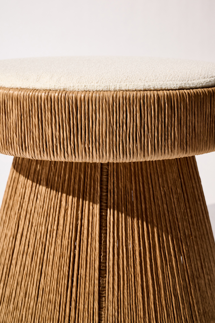 Dorothee Schumacher Handgeflochtener Hocker mit Sitzkissen cordon cienaguero blanco mix