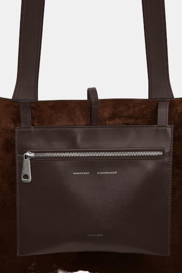 Dorothee Schumacher XL-Tote aus weichem Kalbsleder mit D-Rings dark brown/silver