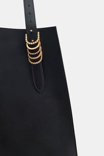 Dorothee Schumacher XL-Tote aus weichem Kalbsleder mit D-Rings black