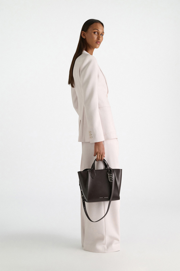Dorothee Schumacher Crossbody Tote Bag in soft calf leather with D-ring hardware Dark Chocolate