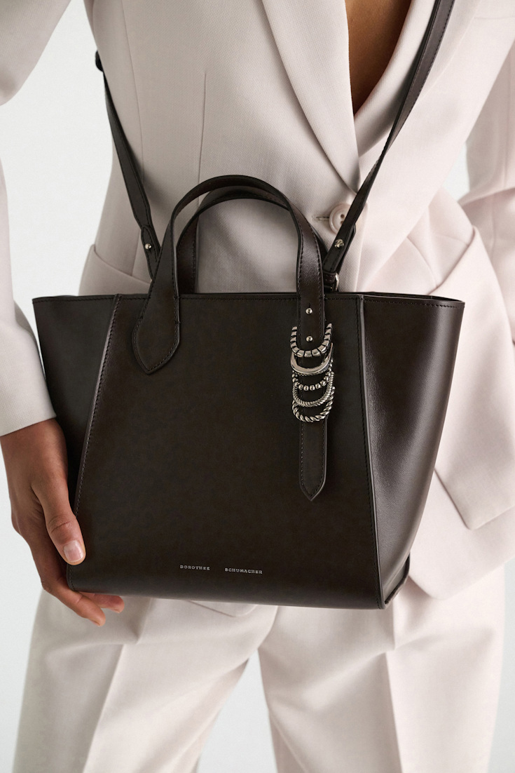 Dorothee Schumacher Crossbody Tote Bag in soft calf leather with D-ring hardware Dark Chocolate