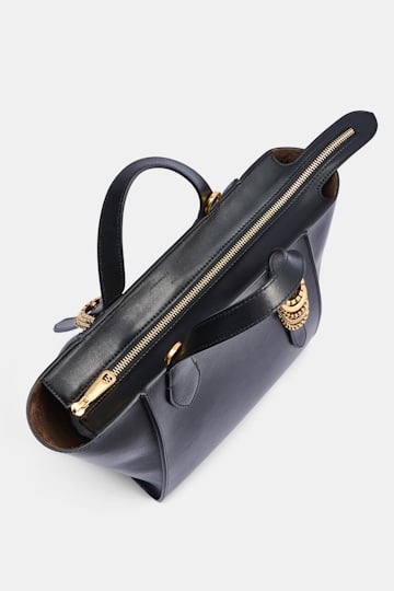 Dorothee Schumacher Crossbody Tote Bag aus weichem Kalbsleder mit D-Ring-Hardware black