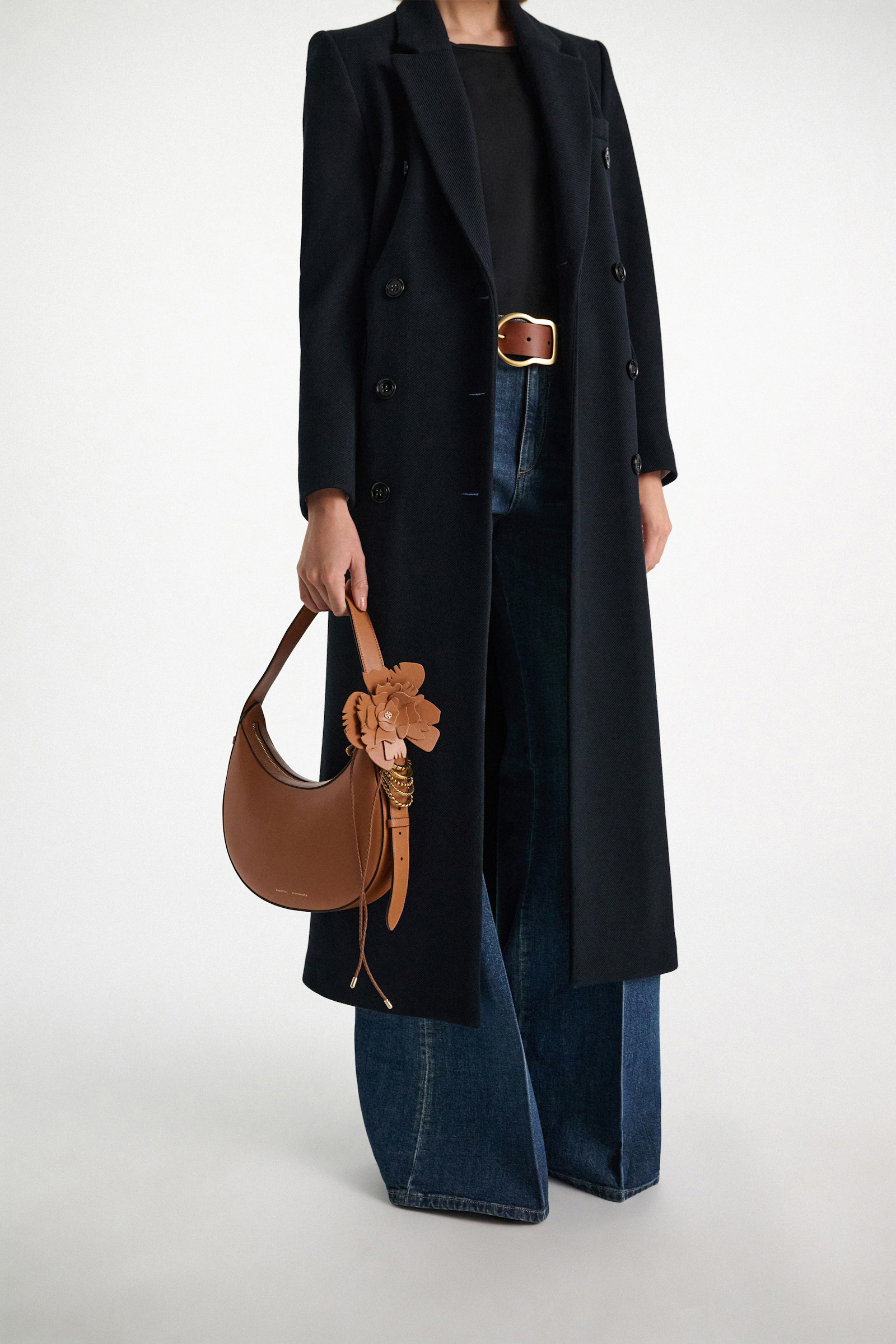 Dorothee Schumacher Handgefertigtes Flower-Accessoire aus Leder tan