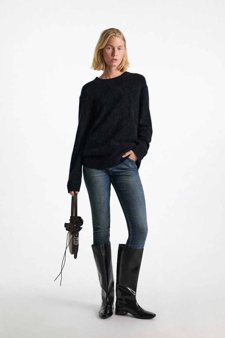 Dorothee Schumacher Handgefertigtes Flower-Accessoire aus Leder dark brown/silver