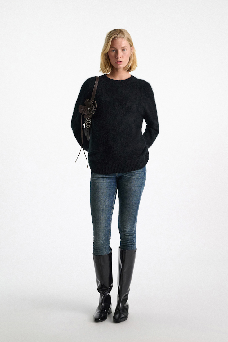 Dorothee Schumacher Handgefertigtes Flower-Accessoire aus Leder dark brown/silver