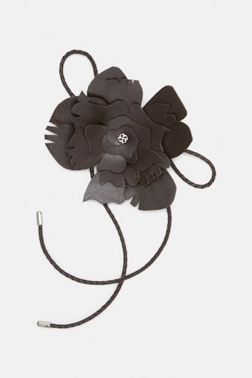 Dorothee Schumacher Handgefertigtes Flower-Accessoire aus Leder dark brown/silver