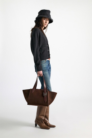 Dorothee Schumacher Horizontale Tote Bag aus Kalbswildleder sequoia