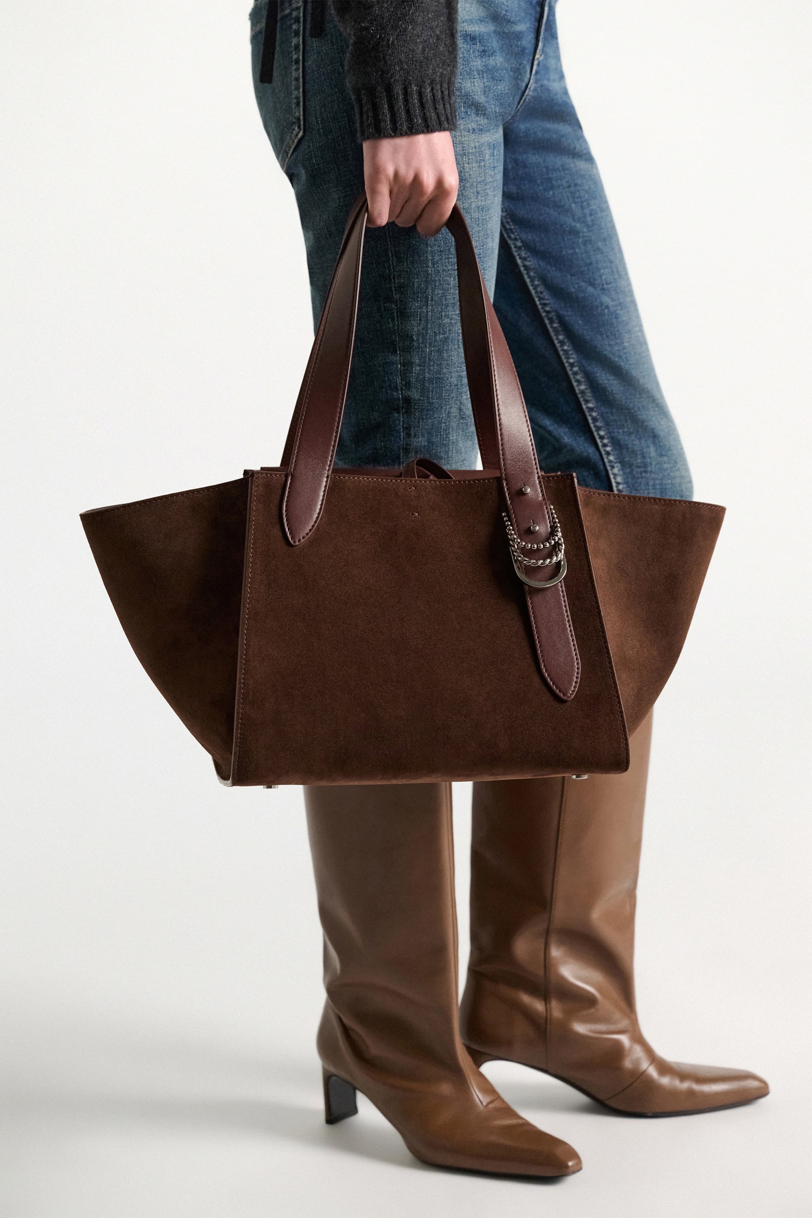 Dorothee Schumacher Horizontale Tote Bag aus Kalbswildleder sequoia