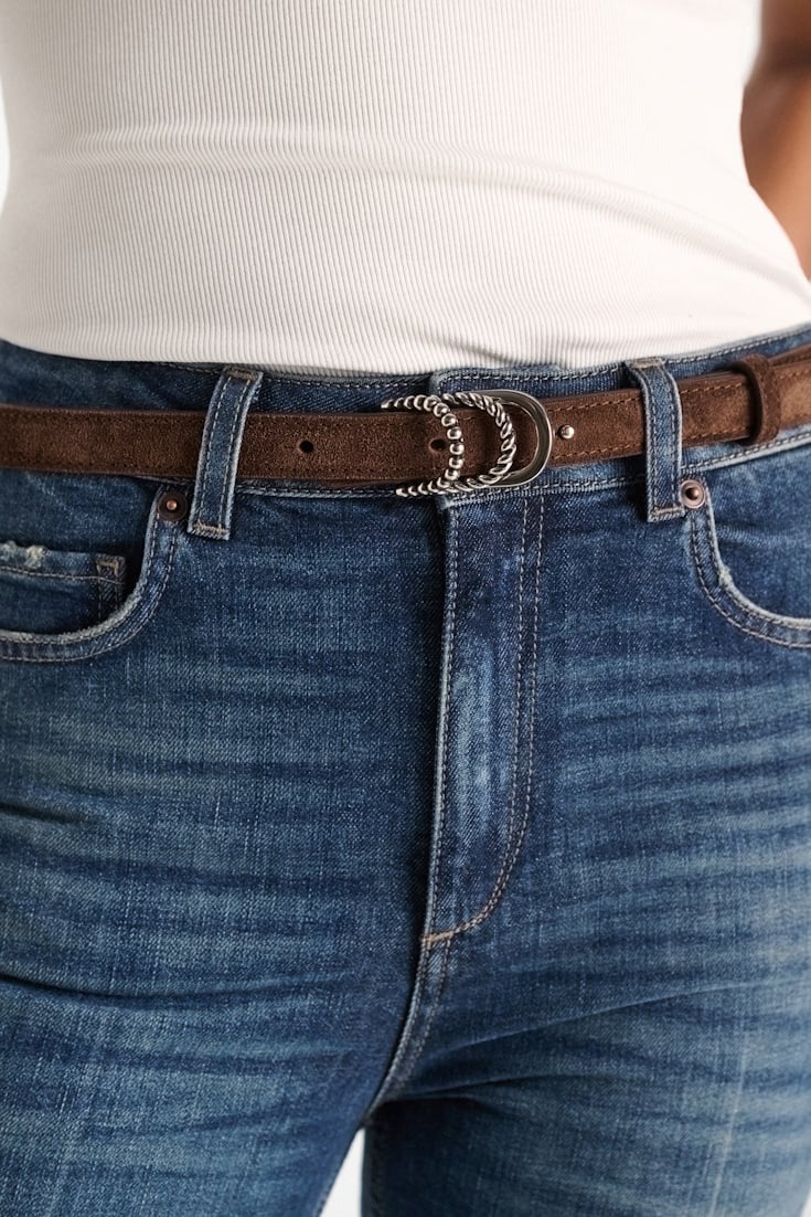 Dorothee Schumacher Gürtel aus Kalbsveloursleder mit D-Rings sequoia Model Detail View