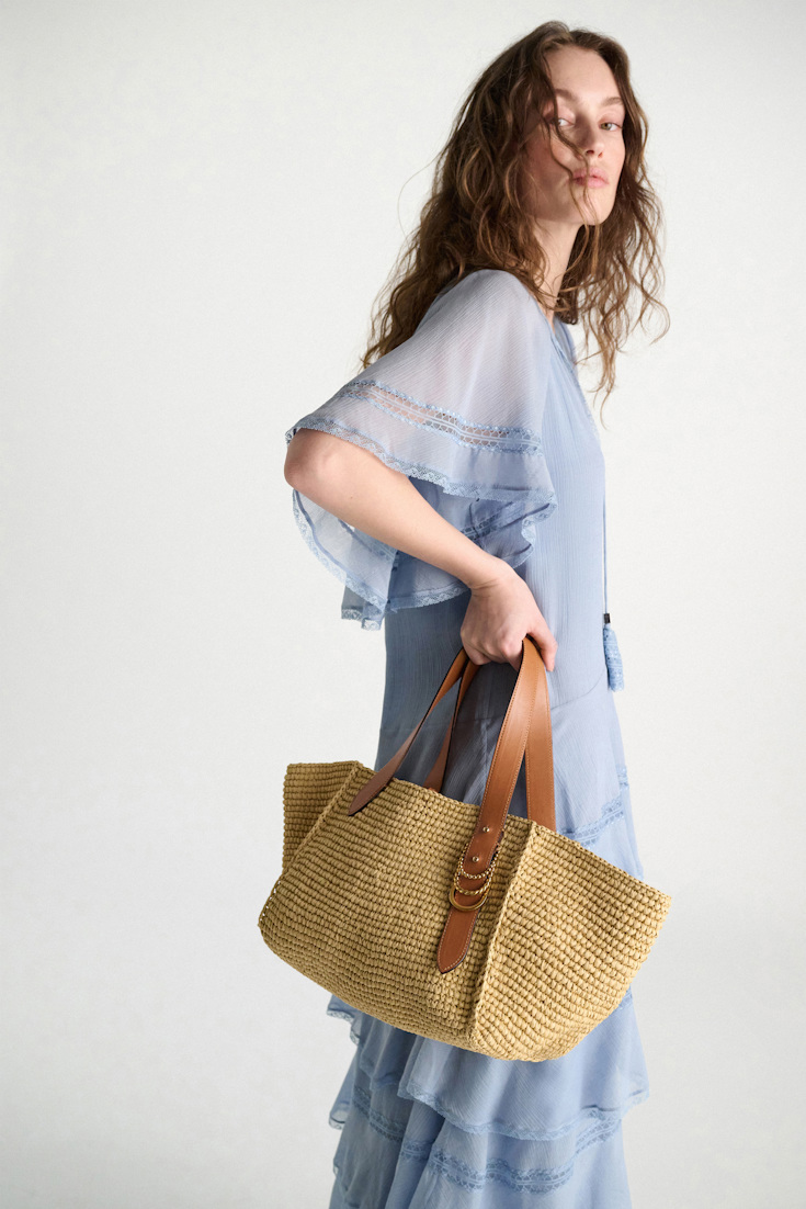 Dorothee Schumacher Tote Bag in raffia with D-ring hardware raffia/tan
