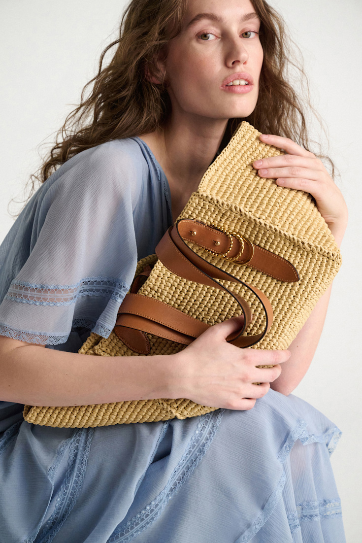 Dorothee Schumacher Tote Bag in raffia with D-ring hardware raffia/tan